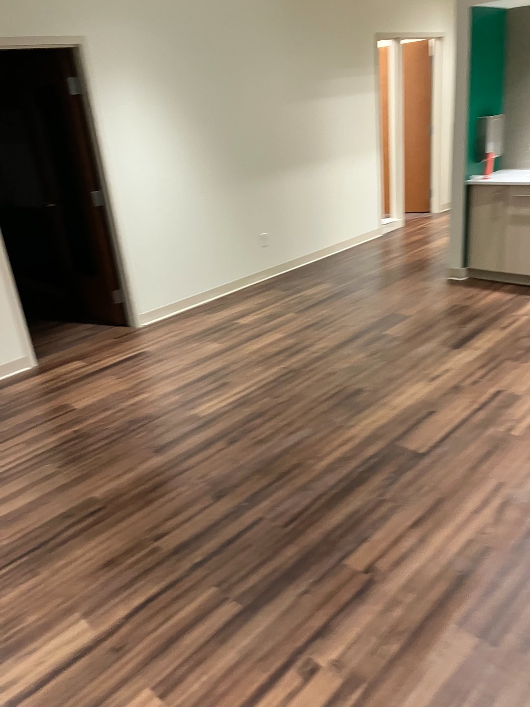 The Ultimate Guide to Hardwood & Laminate Floor Cleaning, and Wax Removal in Wexford and Cranberry Township, PA